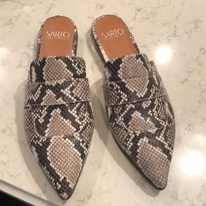 SOLD ON Ⓜ️ Franco Sarto python snake print mules